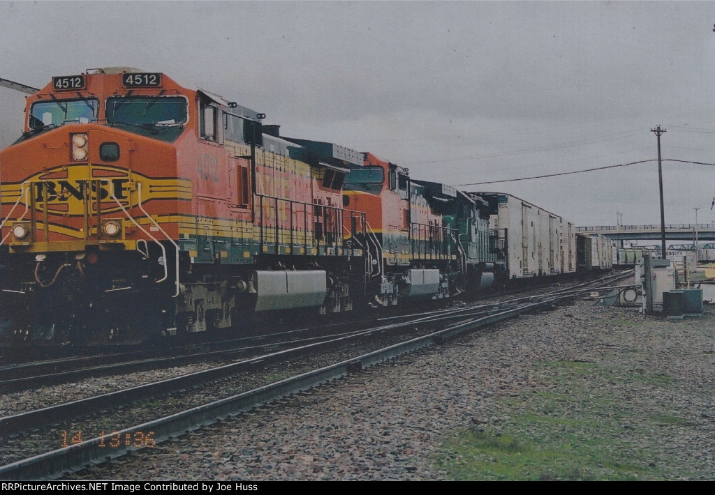 BNSF 4512 East